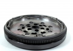 KOŁO DWUMASOWE SPRZĘGŁO AUDI 415 0250 10 / 03G105266AL